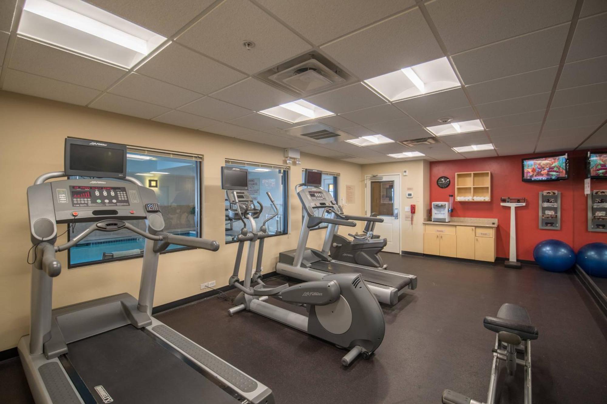 Towneplace Suites By Marriott Provo Orem Bagian luar foto
