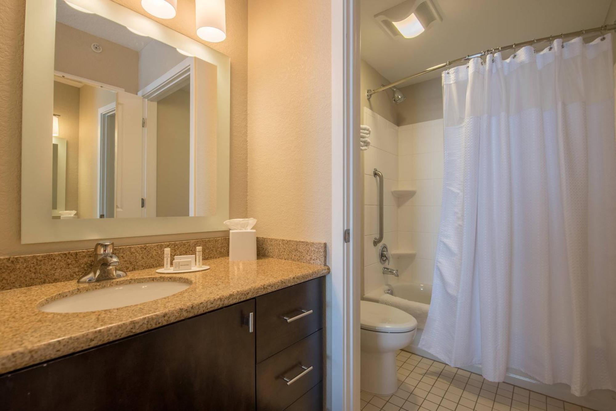 Towneplace Suites By Marriott Provo Orem Bagian luar foto