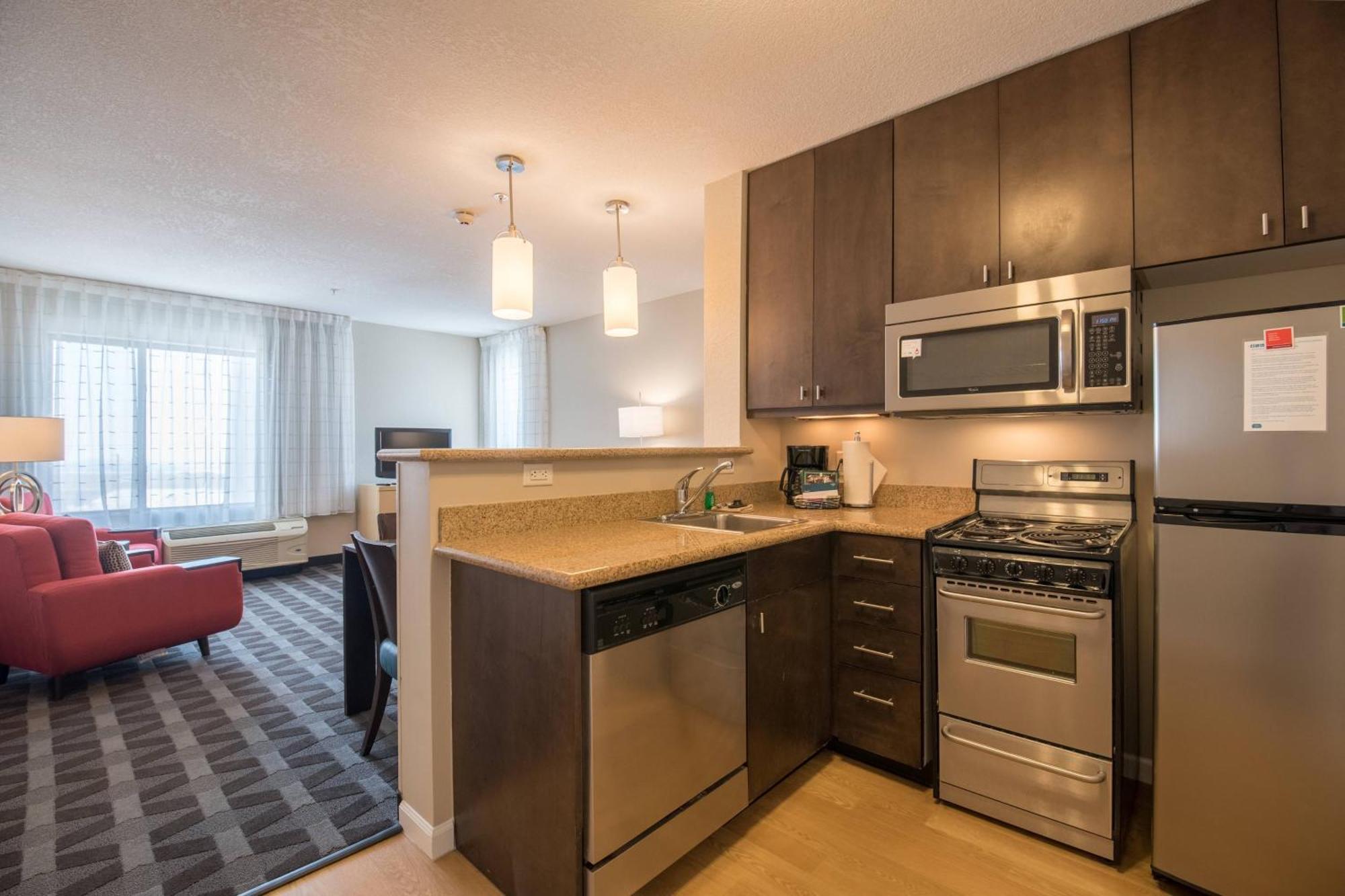 Towneplace Suites By Marriott Provo Orem Bagian luar foto