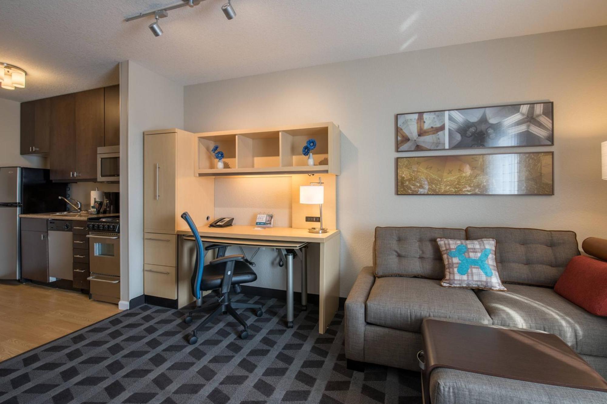Towneplace Suites By Marriott Provo Orem Bagian luar foto